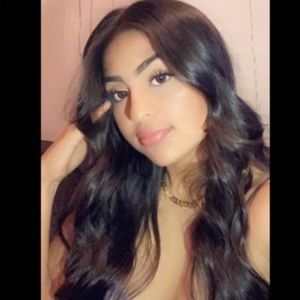 Meet your Posher, Nayeli